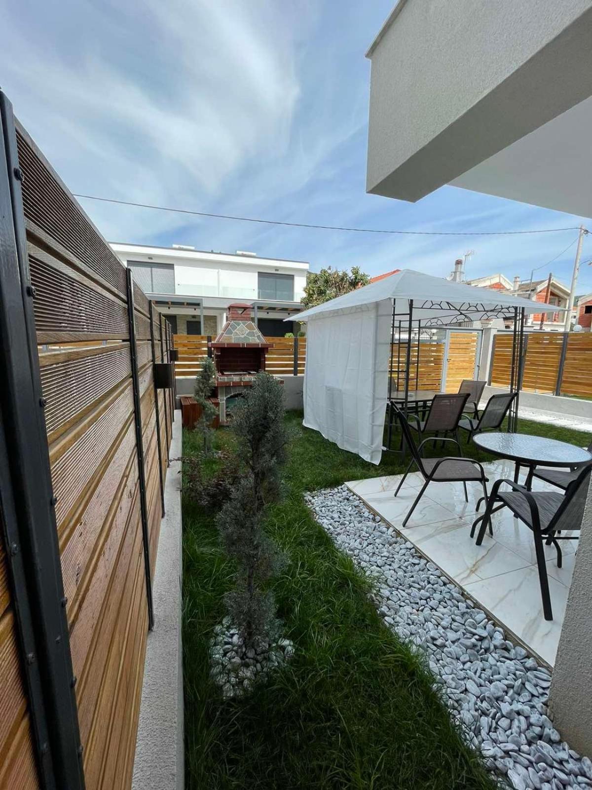Chara'S House Apartment Kavala Exterior photo